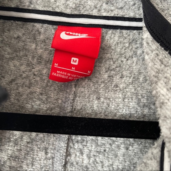 Nike pullover - Picture 8 of 9